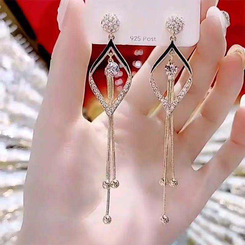 geometric long elegant fashionable earrings with tassels