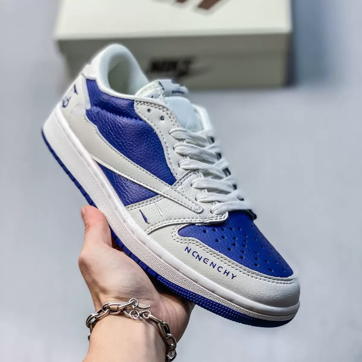 Cross-Border Direct Supply High-End Couple Shoes Lightning Canary Low-Top Casual Black Mocha Men's Jordan 1 Swoosh Sports Shoes