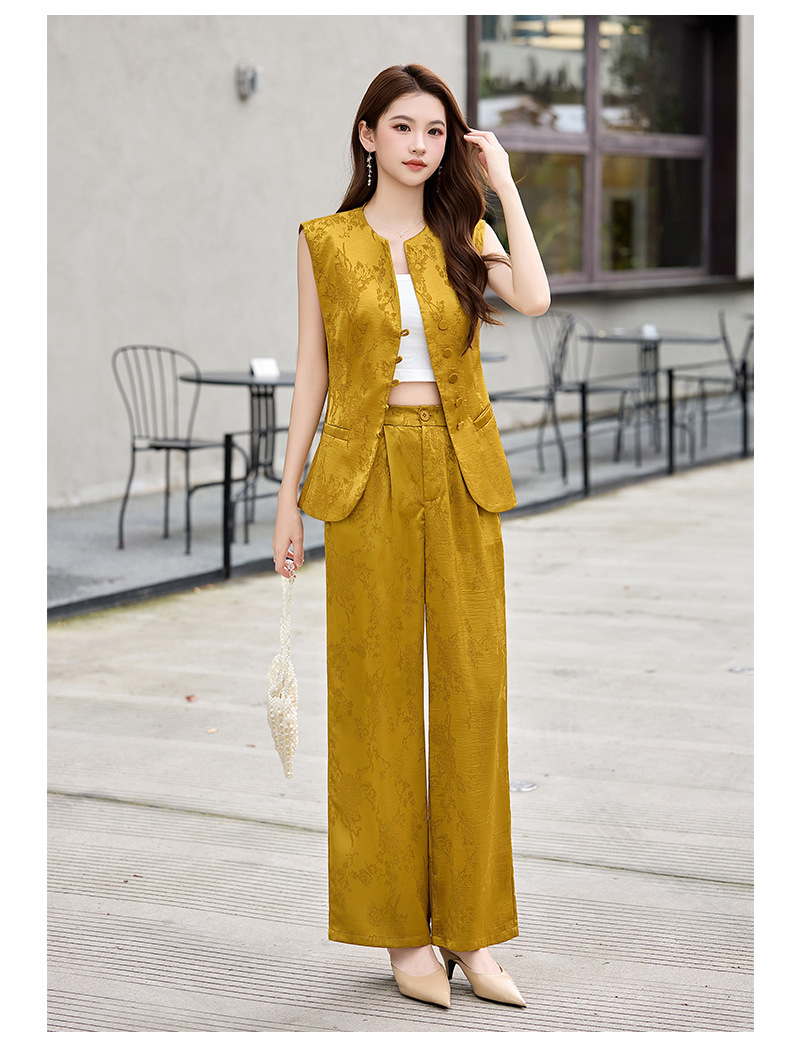 Bộ quần áo hai mảnh nữ phong cách tân cổ điển Trung Hoa – áo gile họa tiết jacquard kết hợp quần ống rộng — màu đen, màu trắng, màu vàng chi tiết 17