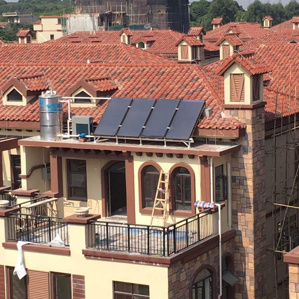 平板式太阳能集热器酒店省电学校医院工程商用黑蓝膜热板厂家