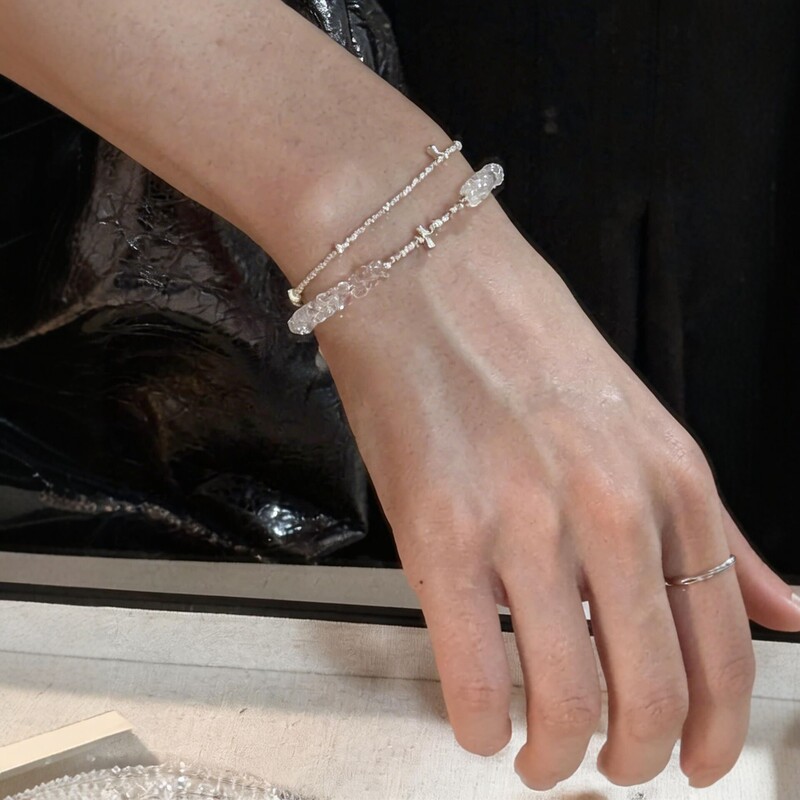 S925 Sterling Silver Natural White Crystal Bracelet, Stackable, Light Luxury, Niche Design, High-End Feel, Shimmering and Exquisite Hand Jewelry S925 Sterling Silver Natural White Crystal Bracelet, Stackable, Light Luxury, Niche Design, High-End Feel, Shimmering and Exquisite Hand Jewelry
