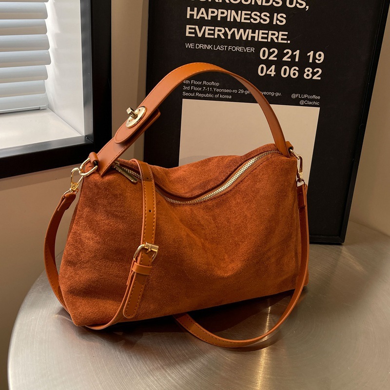 Bolso de axila de nicho esmerilado retro 2024 invierno nuevo bolso de mujer de todo fósforo bolso de mensajero popular bolso de hombro