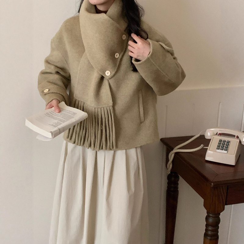 2025 New Autumn and Winter Tassel Scarf V Neck Removable Double-Sided Cashmere Outwear Women's Loose Short Woolen Outwear 2025 New Autumn and Winter Tassel Scarf V Neck Removable Double-Sided Cashmere Outwear Women's Loose Short Woolen Outwear