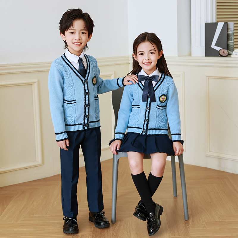 Uniforme escolar para estudiantes de primaria primavera y otoño ropa de clase de estilo universitario traje cardigan de estilo coreano para niños Jardín de Infantes de tres piezas británico Ropa de jardín