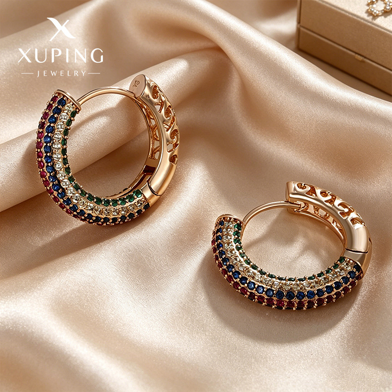 Joyas Xuping Europa y América transfronterizas moda auriculares femeninas geométricas redondas de color aretes de aleación de diamante aretes de aretes de aire