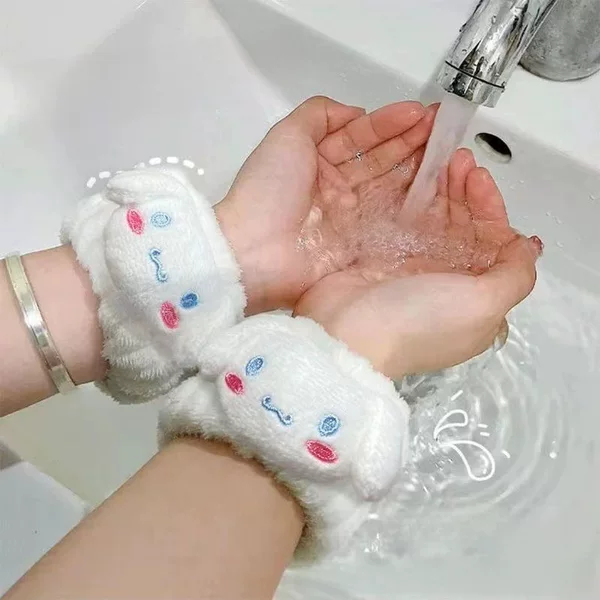 Sanrio Yugui dog face wash wrist strap wash waterproof sleeve moisture-proof hair band cute coral velvet hair band