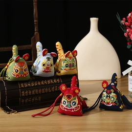 香包/香囊;布艺绣品;布艺工艺品