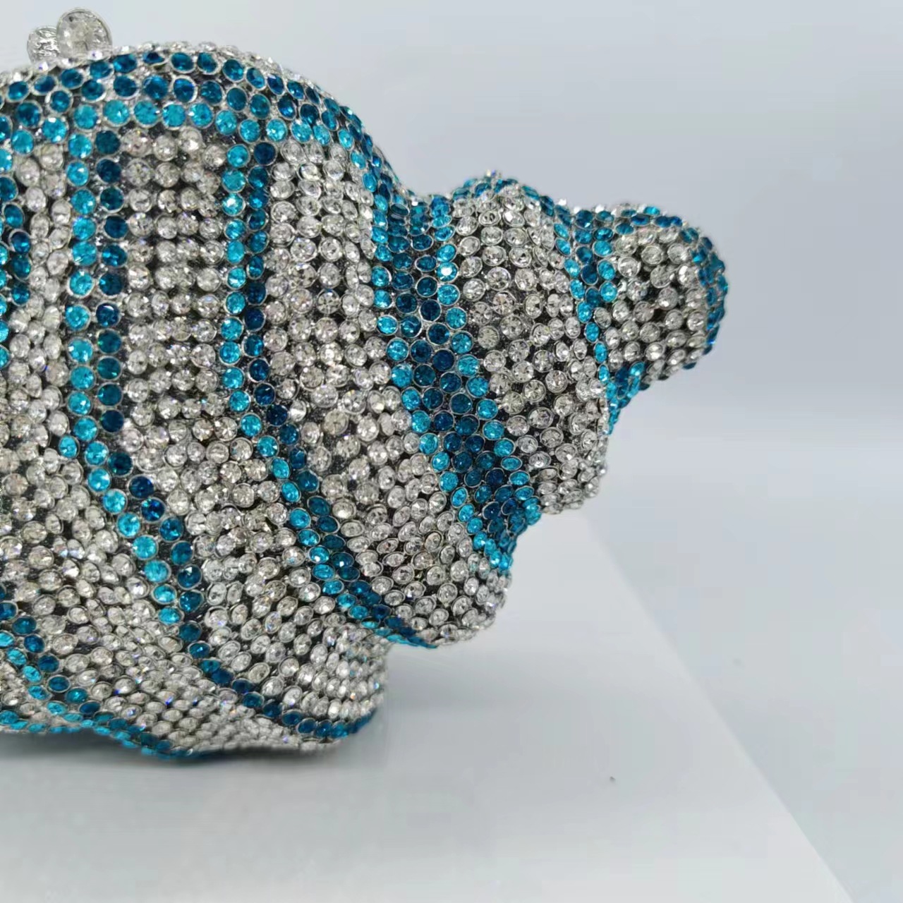 547g Weight Synthetic Leather Lining Material Rhinestone Fashion Element Magnetic Buckle Closure Type / Strap Type Evening Bag Bags Type Holiday, Party Occasion Metal Material Conch Pattern All Seasons Season Women's Gender Elegant Style Other Shape Small Size Metal Conch Rhinestone Evening Bags 5