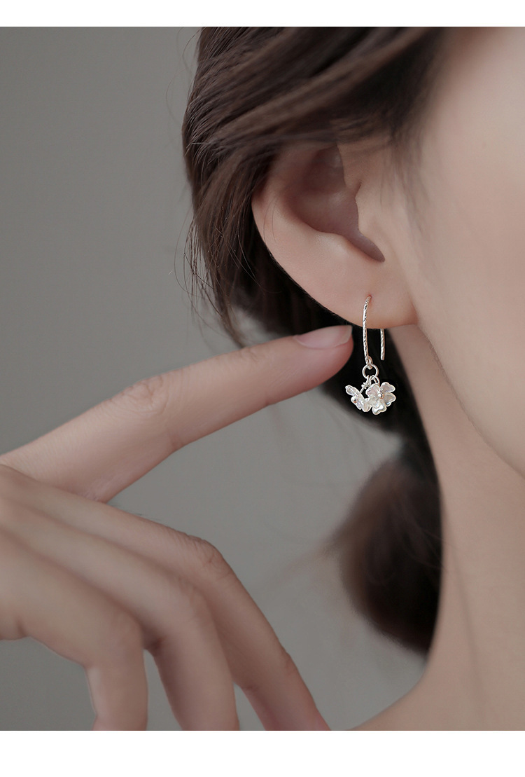 Acrylic, Copper Material 1 Pair Simple Style Solid Color Flower Plating Arylic Copper Earrings