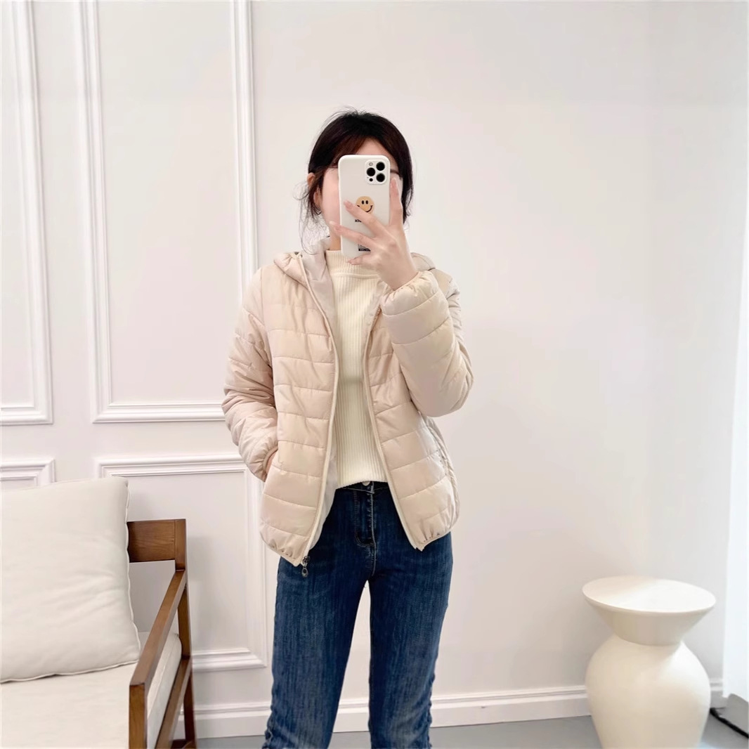 여성을위한 겨울 짧은 다운 코튼 코트 2025 한국어 버전 새로운 후드 코튼 코트 슬리밍 따뜻한 코튼 자켓 탑 자켓
