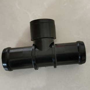 Supply 92500-ar000 suitable for Infiniti Nissan car water pipe connector