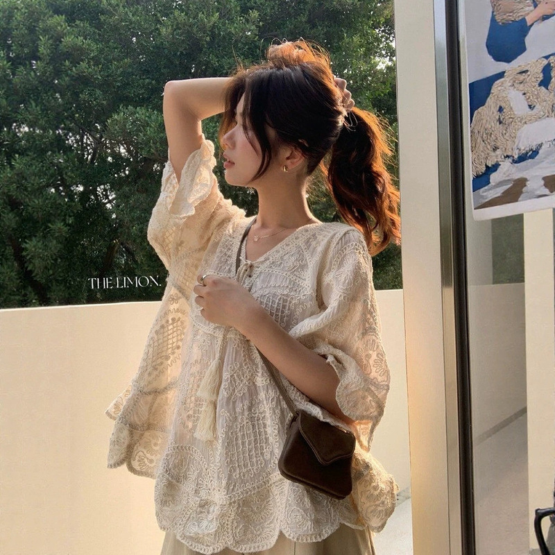 Bohemian French-Style High-End Embroidered Lace V-Neck Short-Sleeve Shirt for Women, Summer Casual Style Half-Sleeve Top Bohemian French-Style High-End Embroidered Lace V-Neck Short-Sleeve Shirt for Women, Summer Casual Style Half-Sleeve Top