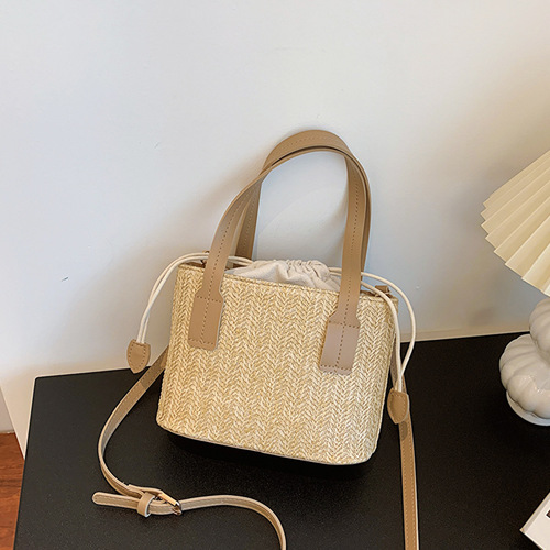 Woven large-capacity fashion handbag  summer new style straw woven drawstring shoulder crossbody bag bucket bag