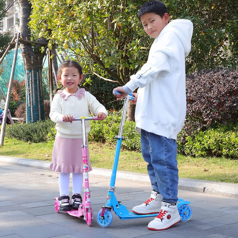 Children's Scooter Three-Wheel Flash Baby Scooter 3-6-12 Years Old Boy and Girl Scooter Two-Wheel Twist Car