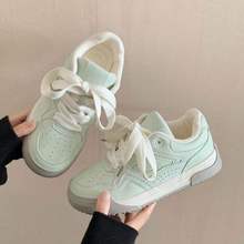 小众设计薄荷绿板鞋女2025秋季新款厚底小白鞋原创百搭休闲面包鞋