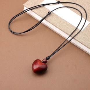 Casual Sandalwood Peach Heart Heart Sweater Chain Wooden Pendant Necklace Long Casual Style Cotton and Linen Accessories Literary Elegant
