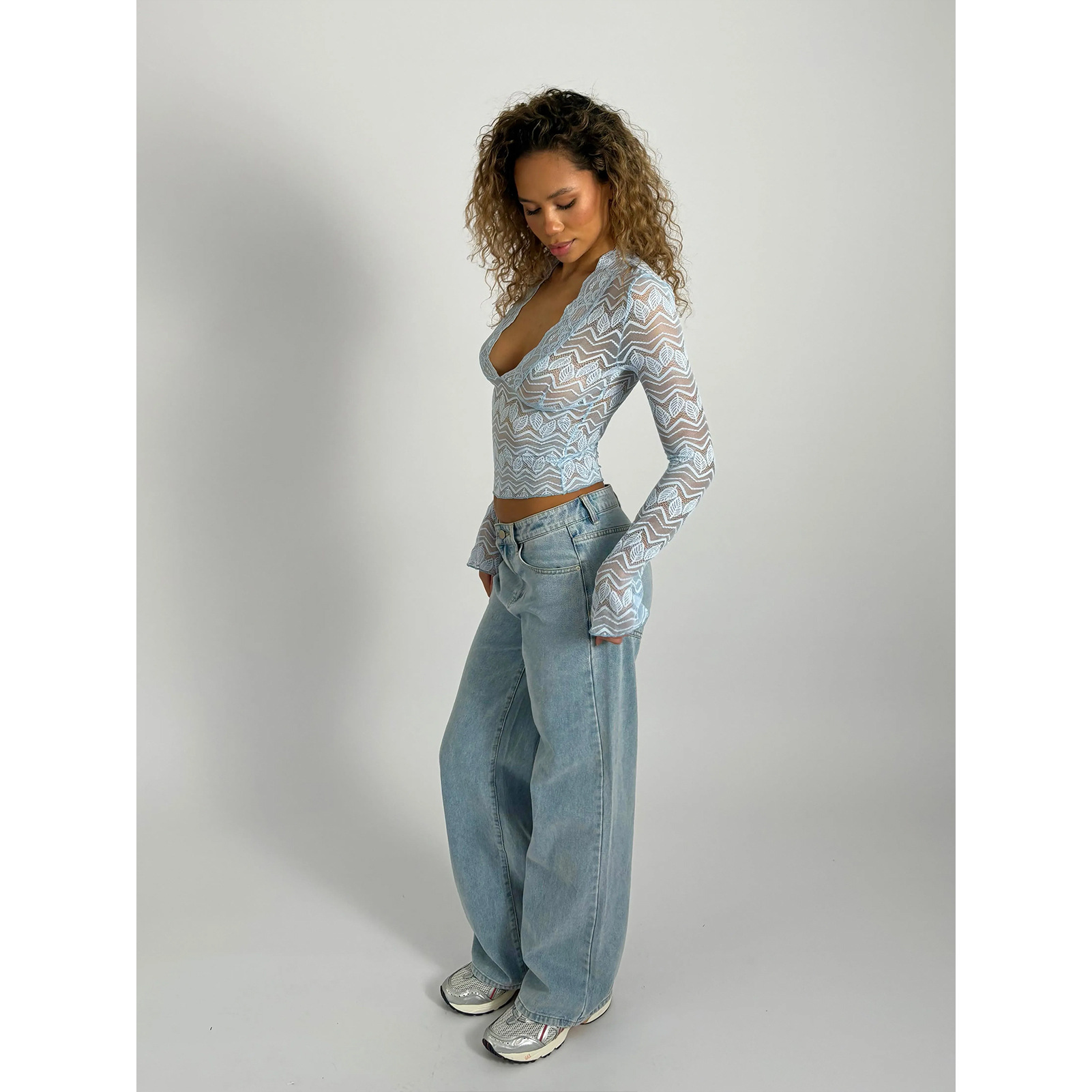 6772 蓝色树叶模特图 6.jpg