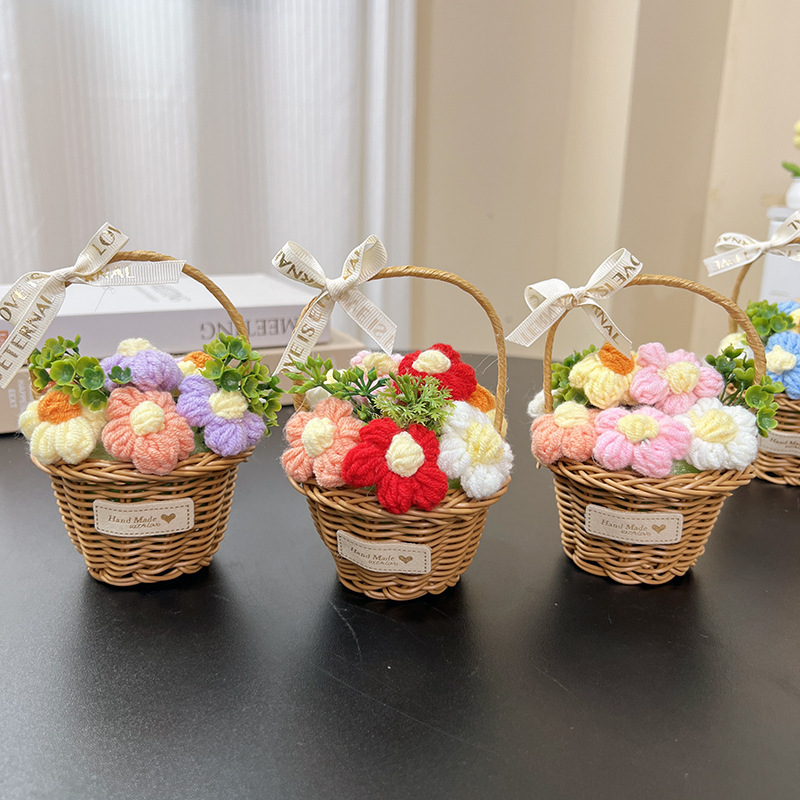 跨境热销新款小花篮盆栽手工毛线钩织泡芙花玫瑰桌面装饰摆件|undefined
