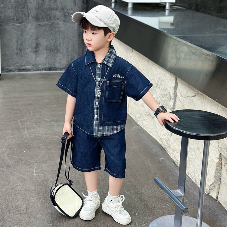 8097 traje de manga corta de mezclilla para niños 2025 nuevo vestido de verano camisa guapa para niños ropa casual de dos piezas de moda