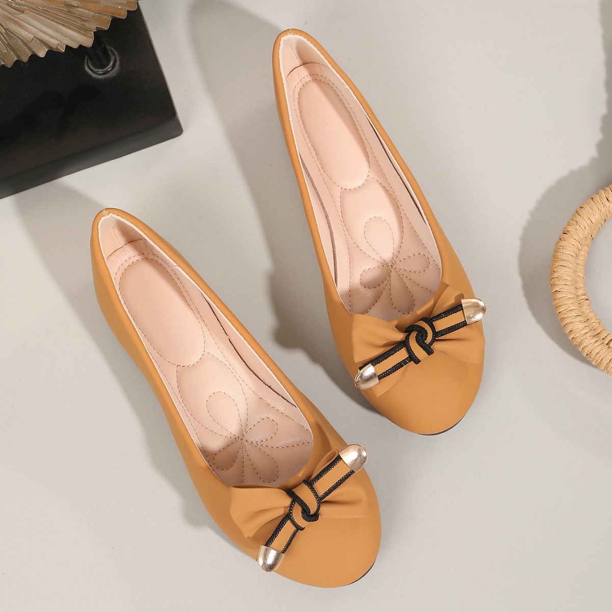 Sabrinas femininas com laço, mocassins rasos de verão_voghion.com