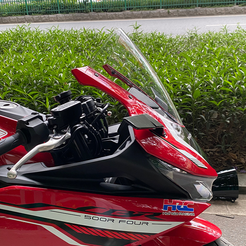 Suitable for Honda CBR500R Four-cylinder motorcycles, this is a modified, high-mounted, sporty-style front windshield and fairing