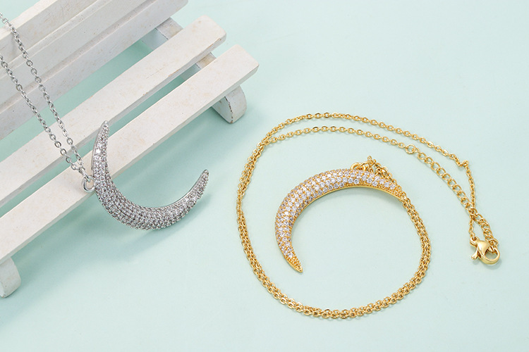 Geometric Pattern Retro Crescent Moon-shaped Pendant Clavicle Chain Wholesale