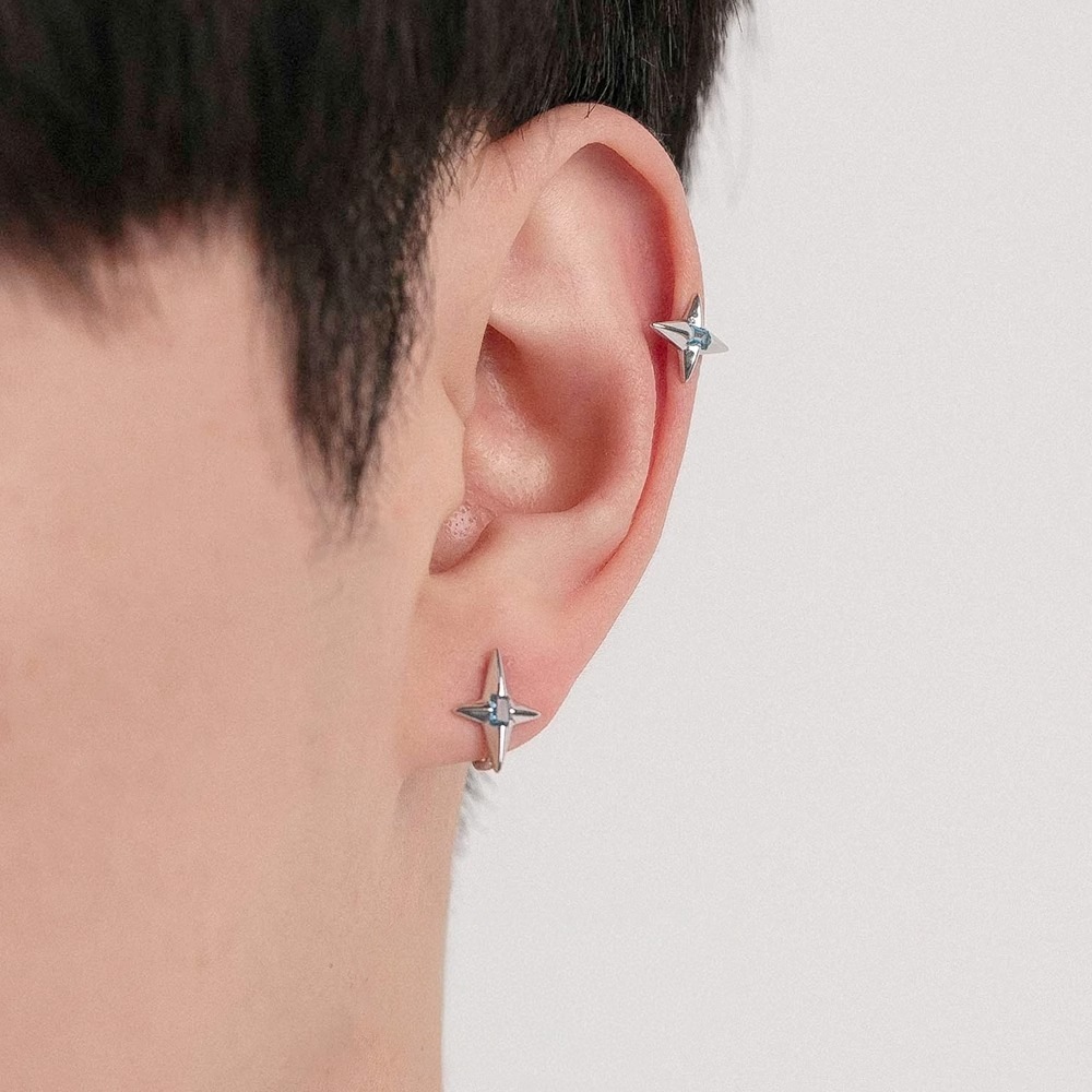 Ear cuff a forma di stella a quattro punte con zircone blu_voghion.com