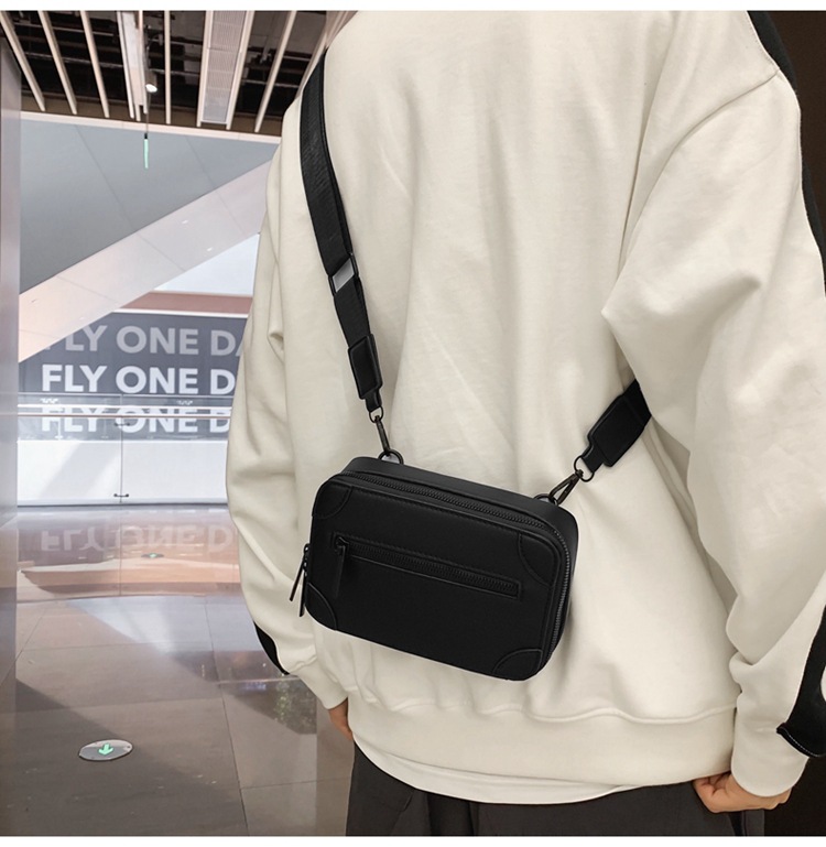 Men's Solid Color Pu Leather Zipper Shoulder Bag display picture 11