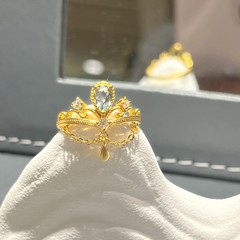 ブルーアテナシーブルークラウンリング女性のレトロゴールデン宮殿スタイル絶妙なハイエンドニッチデザインリング