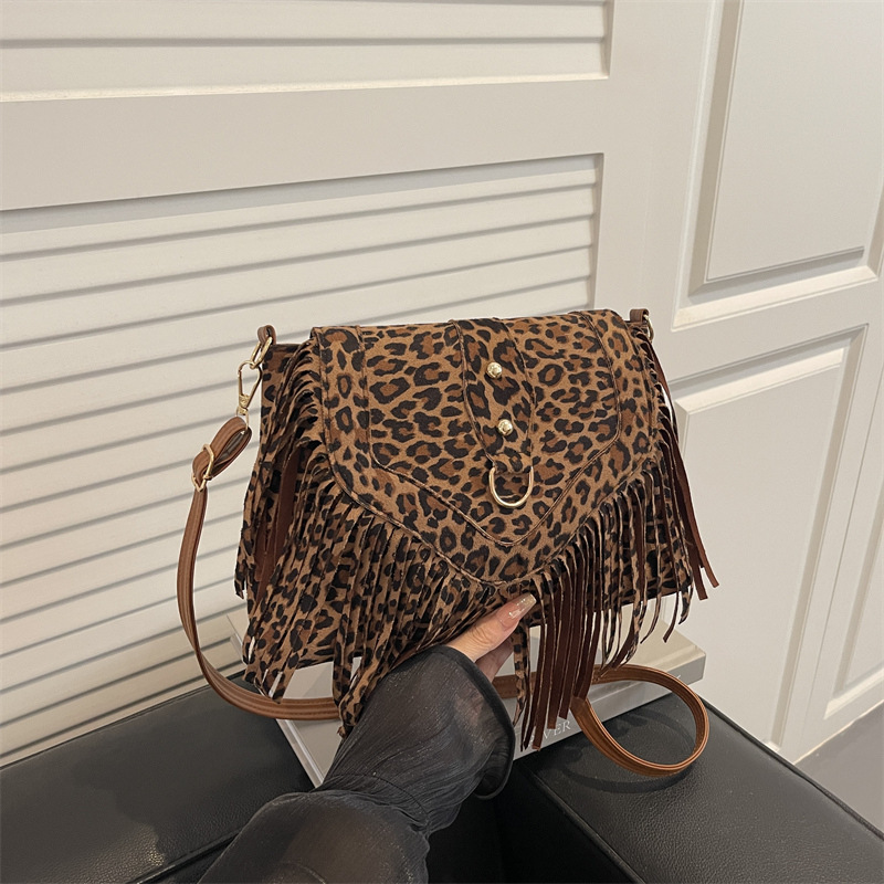 Retro Frosted Texture Tassel Saddle Bag 2025 Autumn and Winter New Women's Bag Fashion Casual One-Shoulder Cross-Body Square Bag