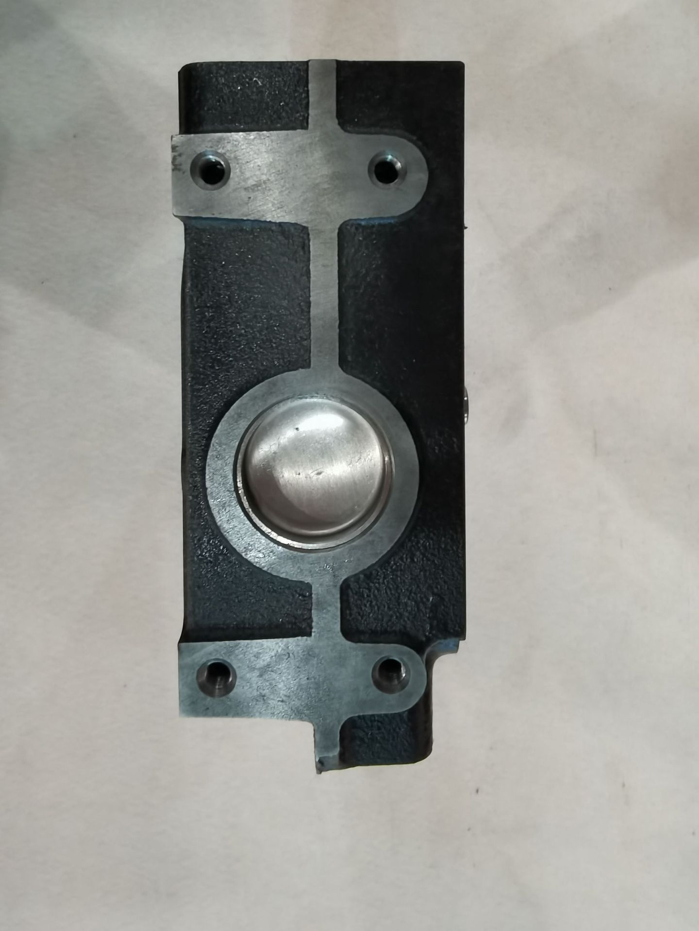 Factory Direct Diesel Engine Cylinder Head 4D94E Swirl Four Cylinder Cast Iron Cylinder Head 4D94E Forklift Applicable