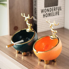 工場は陶磁器の灰皿の創意を卸売りします。