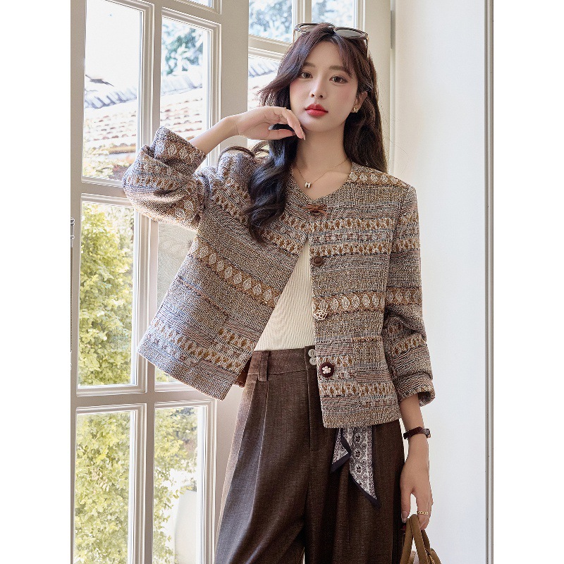 Tweed Style Short Outwear for Women 2025 Autum New High-End Elegant Old Money Style Fashionable Retro Tweed Top