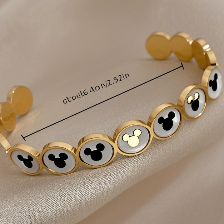 European and American Fashion Creative Mickey Bracelet Cute Charm Haoshi Mickey Mouse Bracelet Couple Gift Jewelry Wholesale European and American Fashion Creative Mickey Bracelet Cute Charm Haoshi Mickey Mouse Bracelet Couple Gift Jewelry Wholesale
