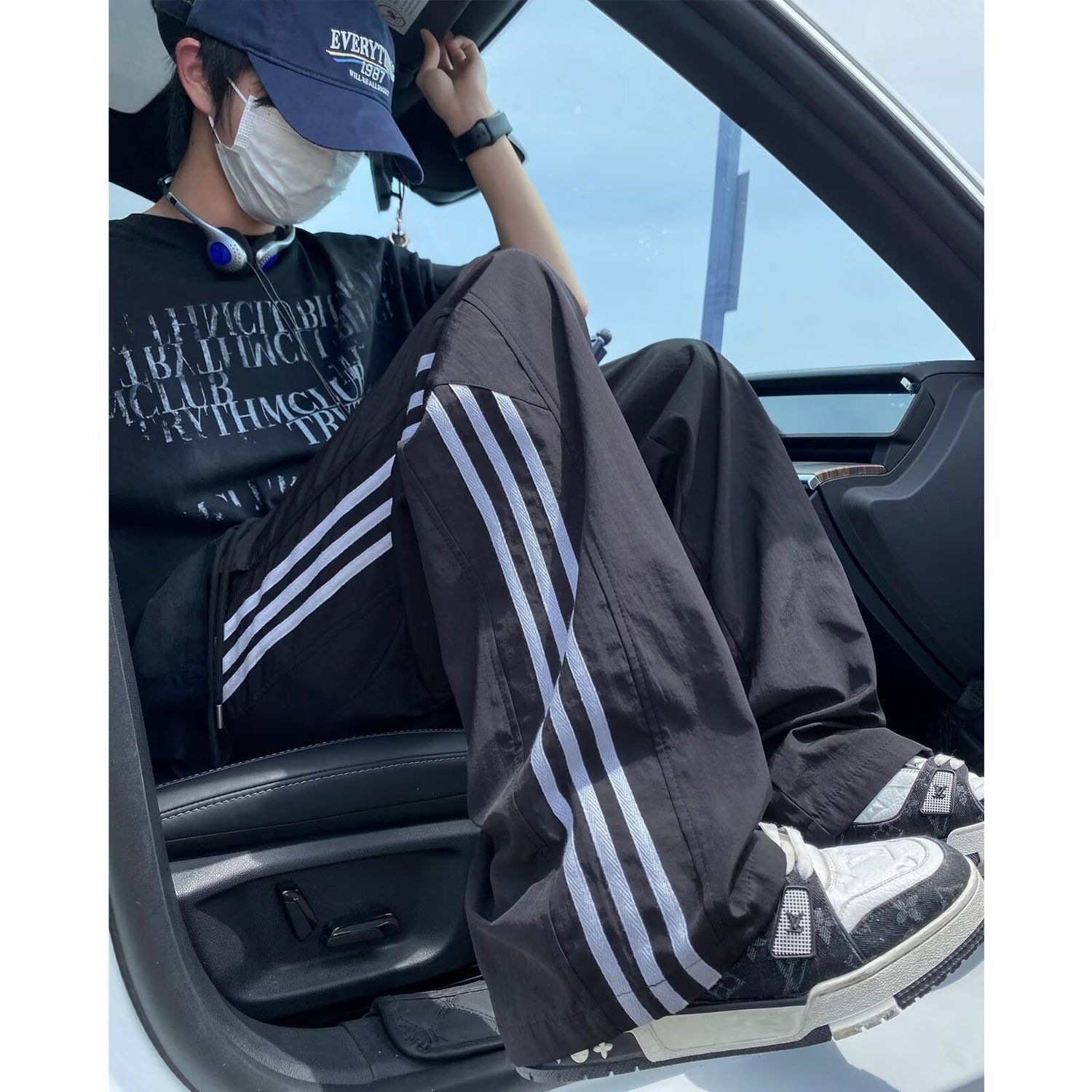 Pantalones de hielo de verano de tres barras para hombres delgados pantalones deportivos largos sueltos rectos de piernas anchas pantalones casuales de hombre