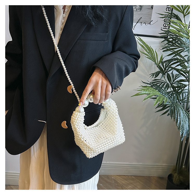 571g Weight Open Closure Type Single Shoulder Strap Strap Type Crossbody Bag Bags Type Holiday, Party Occasion Plastic Material Solid Color Pattern All Seasons Season Women's Gender Elegant, Classic Style Style Square Shape Small Size Women's Small Plastic Solid Color Elegant Classic Style Square Open Crossbody Bag 16