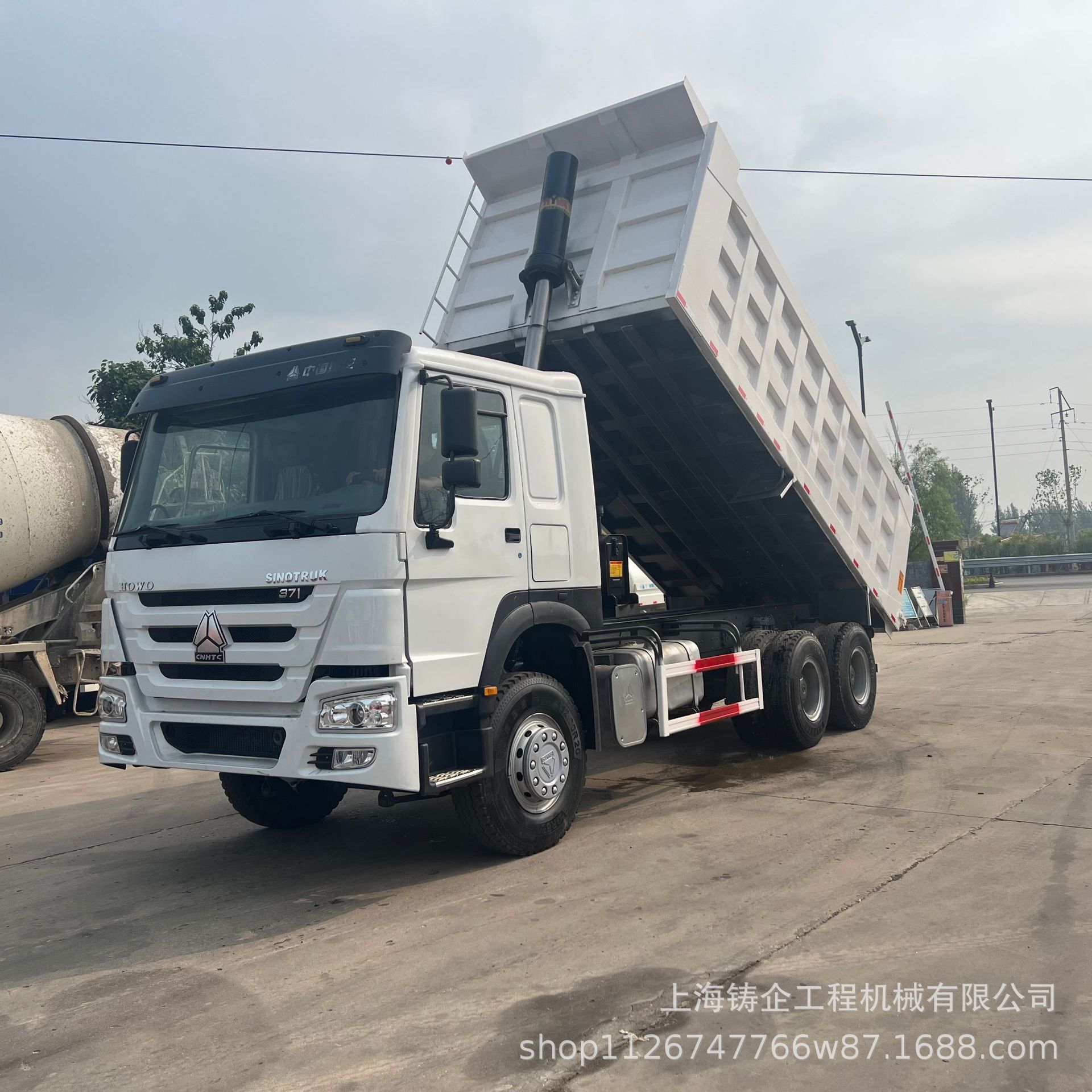 豪沃HOWO后翻自卸车10轮6×4渣土车Truck卡车371马力二手卡车