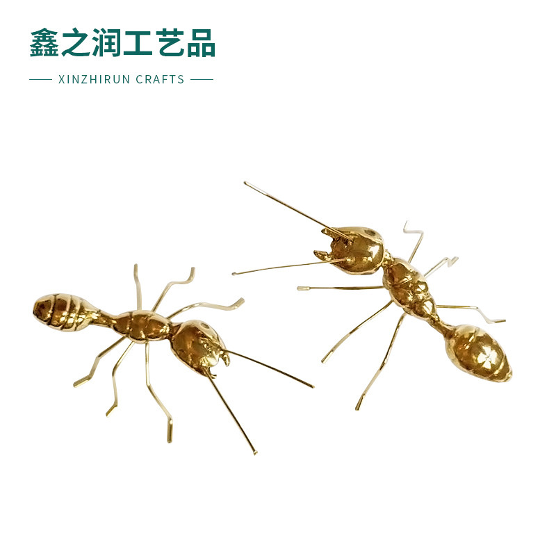 Directly Supplied from the Manufacturer, Creative Modern Retro Light Luxury Golden Metal Ant Ornaments for Home Decoration Small Alloy