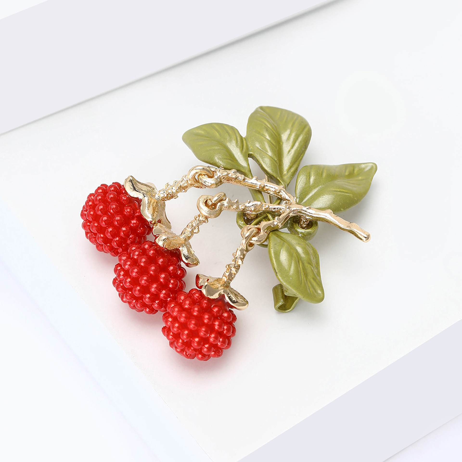 New European and American Style Cross-Border Enamel Blackberry Fruit Pendant Brooch Fresh Suit Clothing Women's Corsage Jewelry Pin