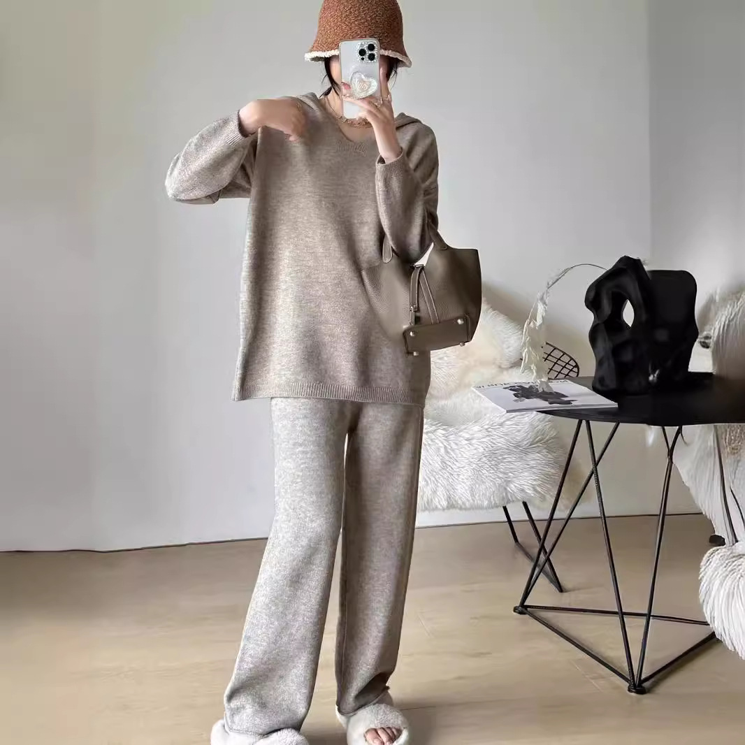 Pantaloni larghi a gamba larga in maglia alla moda casual coreana per le donne autunno e inverno nuovo articolo maglione con cappuccio di colore solido_voghion.com