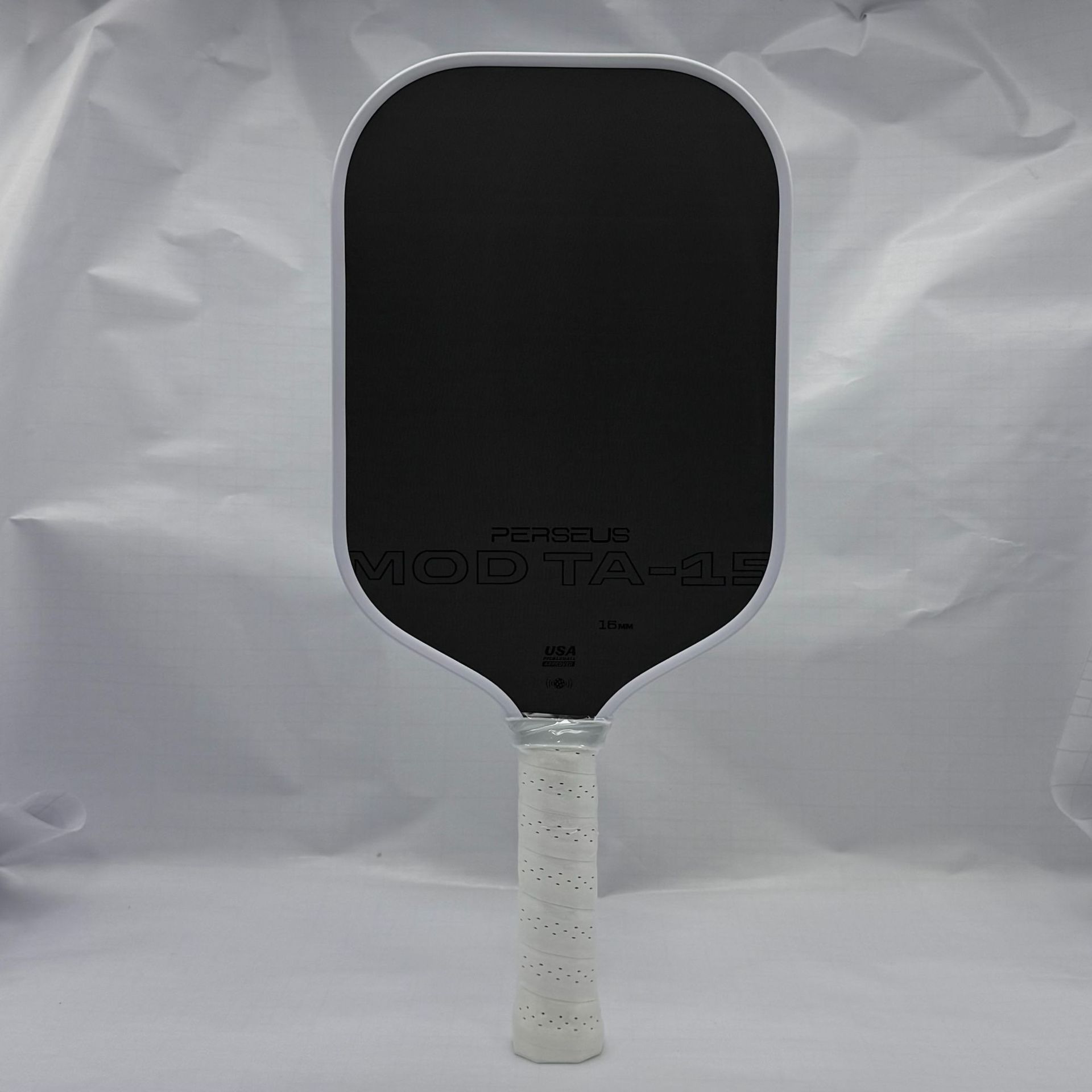 MODTA-15 hot-pressed one-piece molded EVAT700 carbon fiber Peak racket, high-density EVA professional grade.