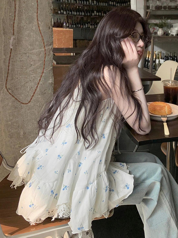 French Design Lace Camisole Floral Shirt Women's Summer Outer Wear Holiday Style Stunning Top