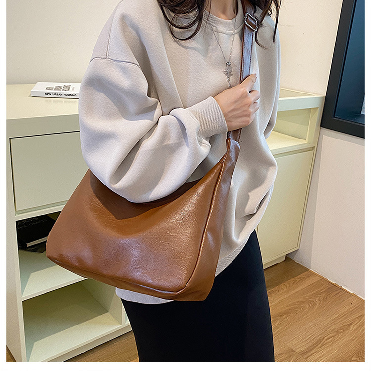 Simple and large-capacity bag for women, 2024 new style, fashionable and versatile casual single-shoulder bag, student commuting crossbody tote bag undefined