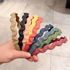1.2cm Solid Color Matte Spray-Painted Headband for Women, Wavy Design, Anti-Slip, Keeps Fringe in Place—Hair Clip & Headwear, Wholesale Available