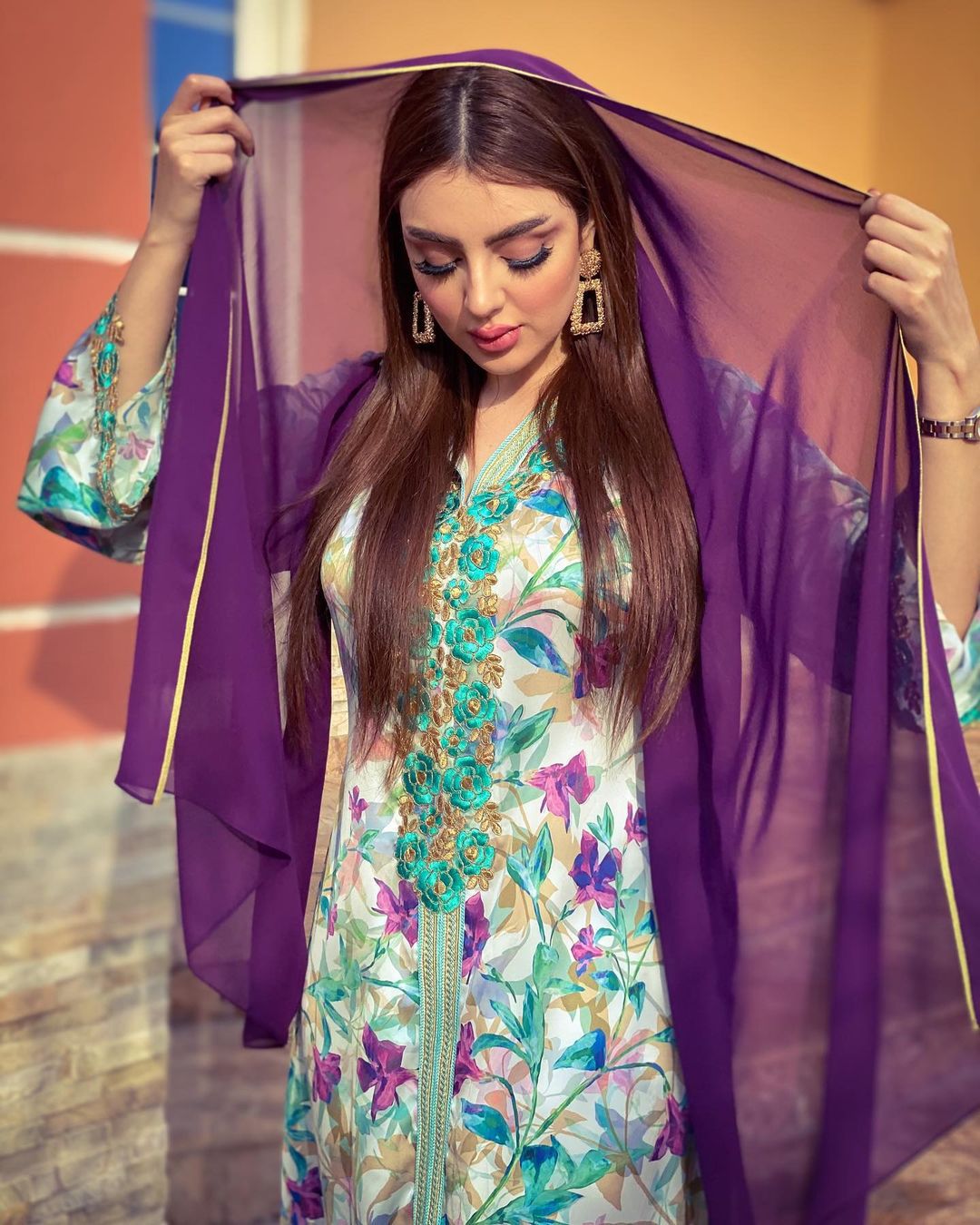 AB154跨境独立站春夏穆斯林女装刺绣abaya中东迪拜气质网纱连衣裙-阿里巴巴