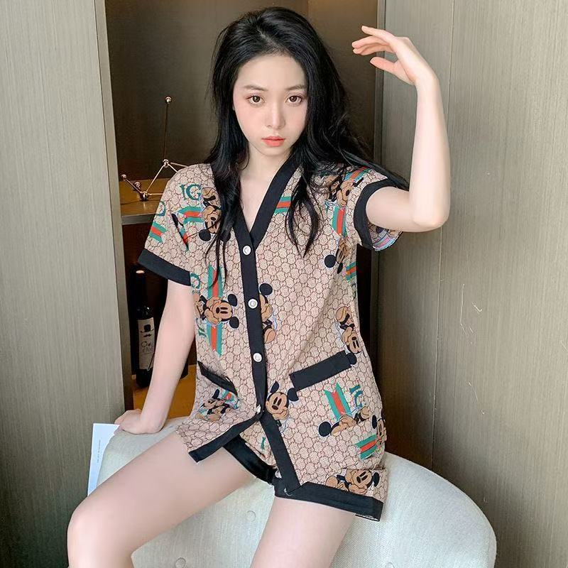 Pijama de seda de hielo para mujeres 2025 nuevo verano delgado de manga corta de seda de verano de algodón Walwind set de ropa para el hogar