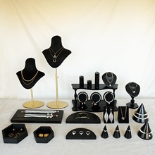 ָչʾܿ{߈AFɫՔ[ռ{CĤ