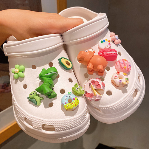 [Not closed] Lightyear three-eyed green dinosaur versatile DIY accessory decoration removable hole shoe buckle