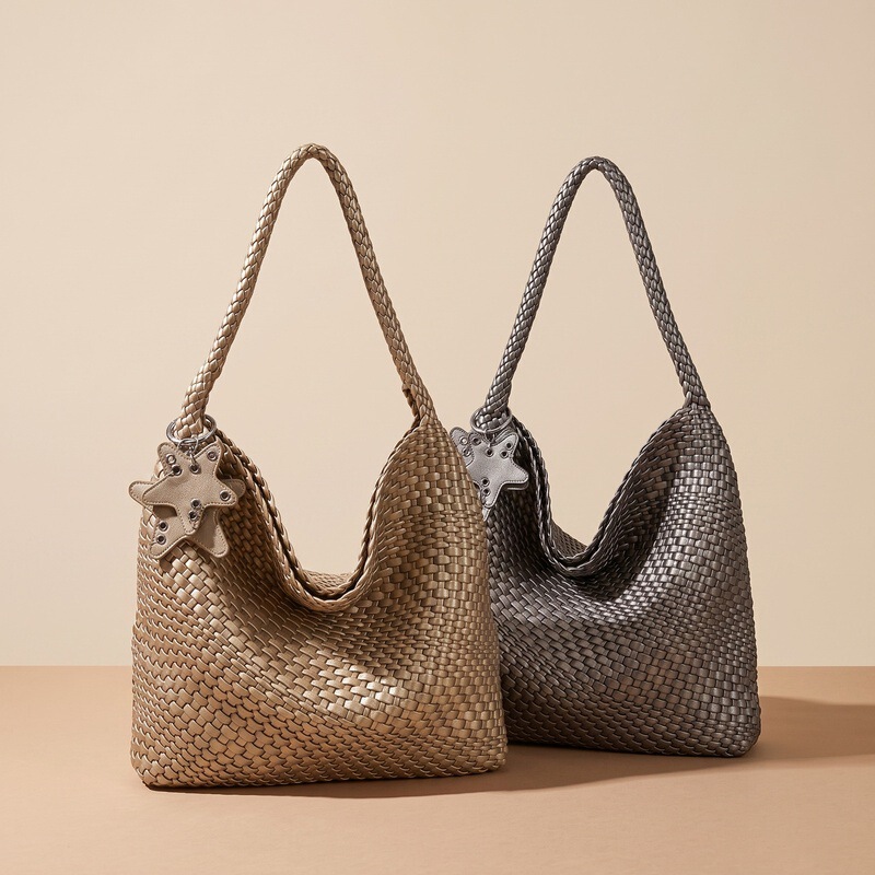Fashionable trendy woven bag, purely hand-woven tote bag, large-capacity commuter handbag, shoulder and underarm bag Fashionable trendy woven bag, purely hand-woven tote bag, large-capacity commuter handbag, shoulder and underarm bag