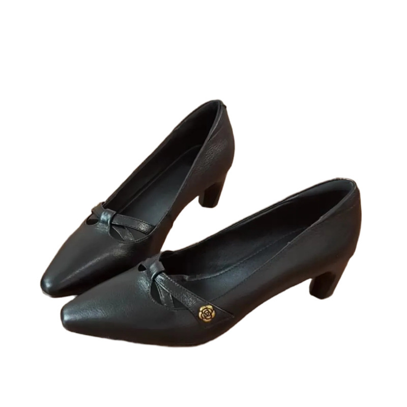 Zapatos de camellia retro franceses de punta punta punta 2026 primavera y otoño nuevos zapatos de tacones altos poco profundos temperamento universal zapatos marizhen